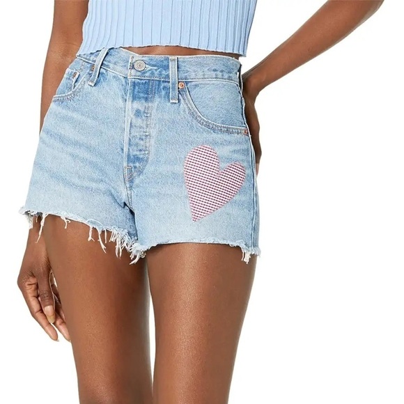 🔆LEVI’S🔆 501 150 year anniversary heart shorts Limited, edition collectors - Picture 7 of 13